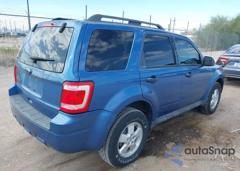 2010 Ford Escape Xlt z USA, uszkodzony, nr VIN 1FMCU9D7XAKD06332
